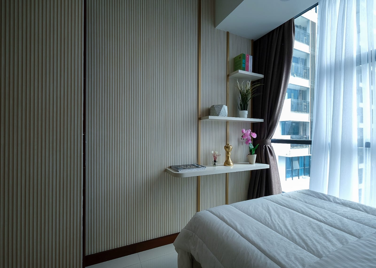 dijual cepat Tower Bella luas 120 m2 fuly furnished termasuk elektronik