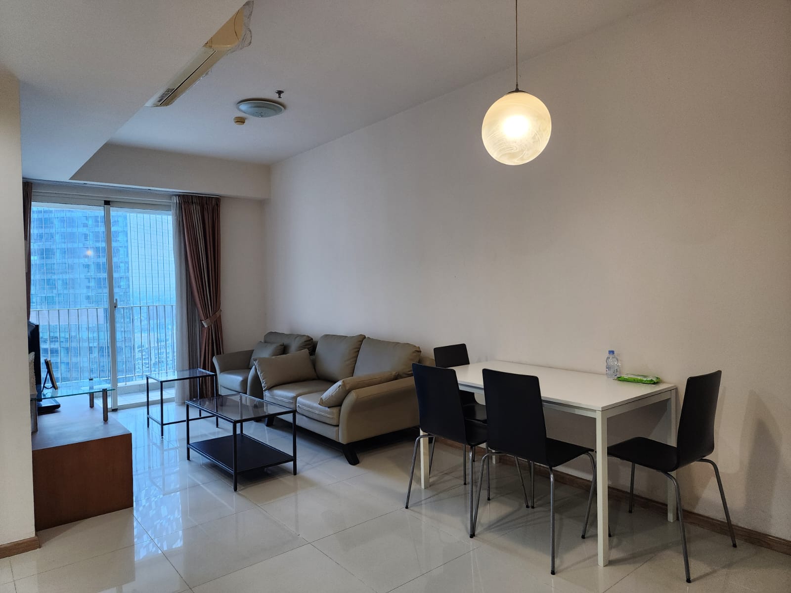 Sewa Apartemen Casagrande Residence Tower Montana  2 Bed Room Lantai 33 Luas 80 m2 Rp.13,5 Juta/Bulan Minimal Sewa 1 Tahun