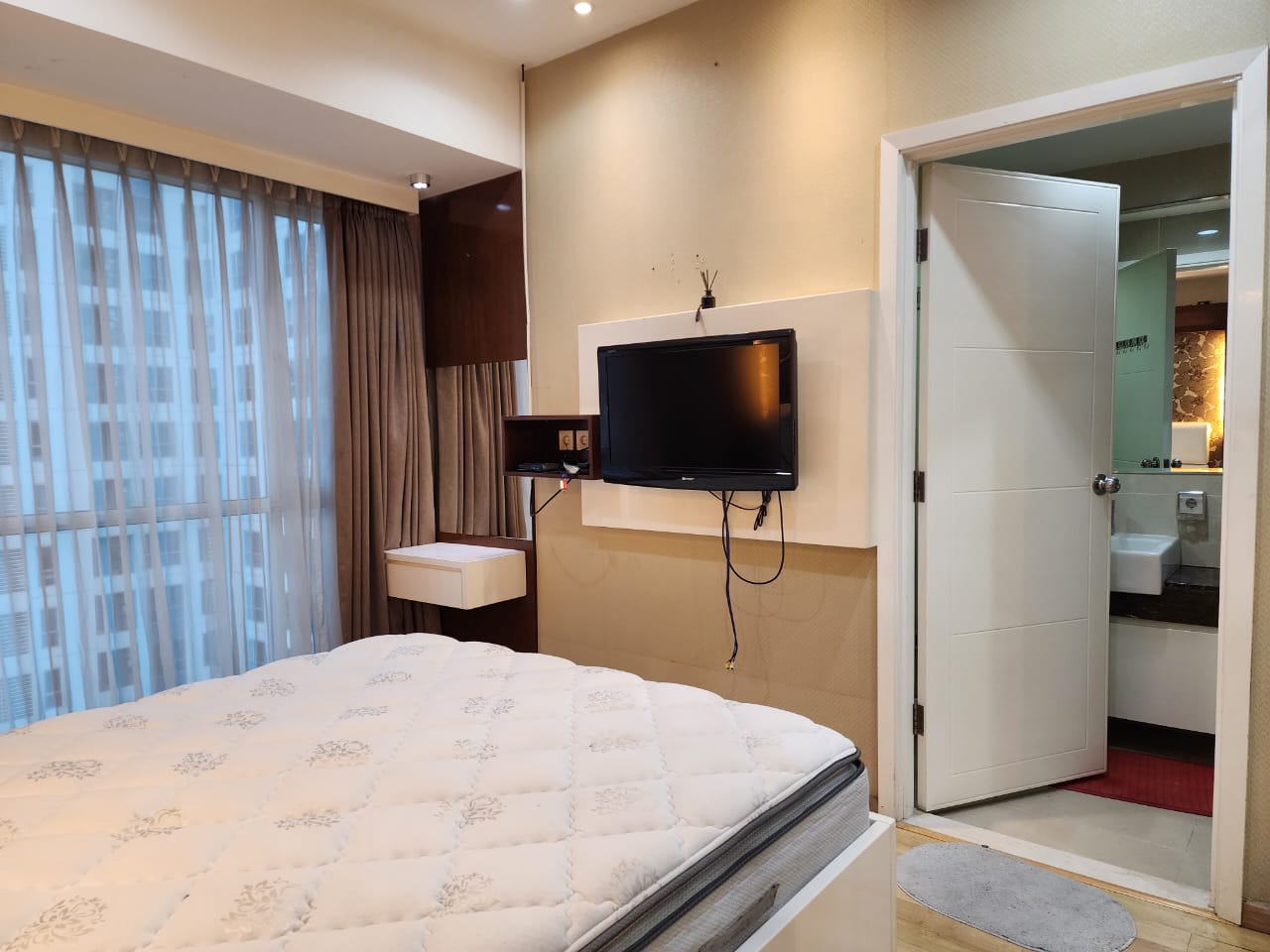 Sewa Casa Grande Kokas Tower Mirage 3 Bed Room Luas 99 m2 Rp.180 Juta / Tahun