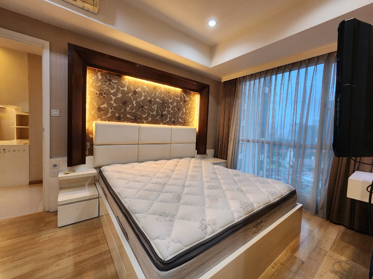 Sewa Casa Grande Kokas Tower Mirage 3 Bed Room Luas 99 m2 Rp.180 Juta / Tahun