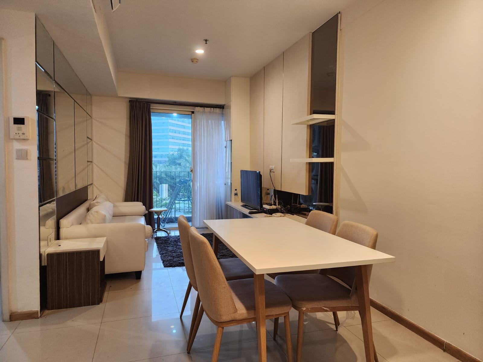 Sewa Casagrande 2 Bed Room Tower Montreal Luas 80 m2 Rp.14 Juta / Bulan Please Call or Wa Rudy88 - 081314170910 
