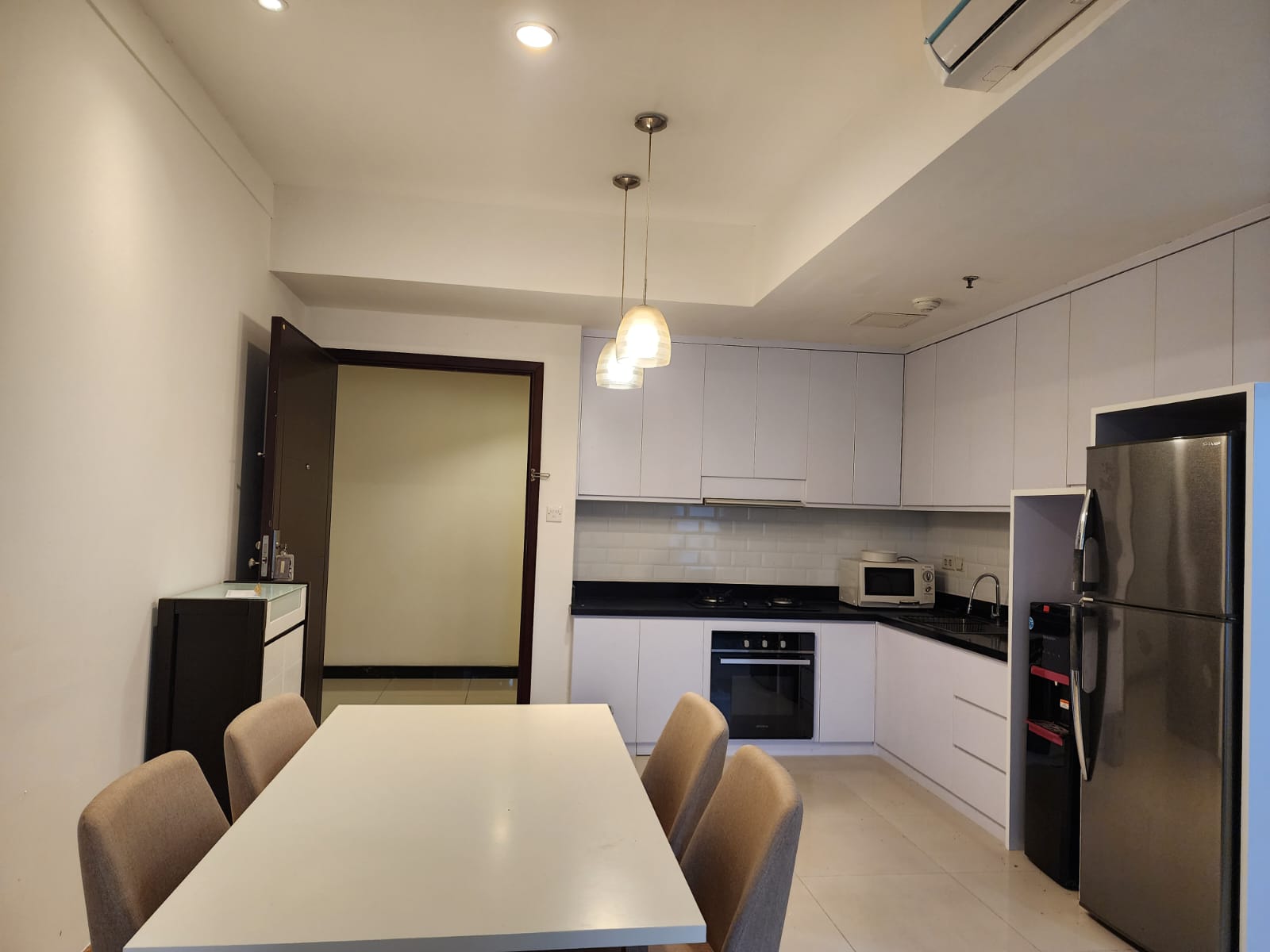 Sewa Casagrande 2 Bed Room Tower Montreal Luas 80 m2 Rp.14 Juta / Bulan Please Call or Wa Rudy88 - 081314170910 