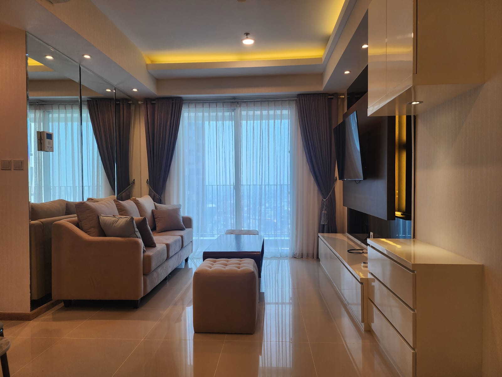 Sewa Casagrande Residence New Furnish Tower Mirage 1+1 Bed Room Luas 69 m2 Rp.14.000.000/Bulan (Rp.168.000.000/Tahun) Sewa Apartemen Casagrande Termurah, Terlengkap dan Terupdate di area Kokas www.casagrande-residence.com
