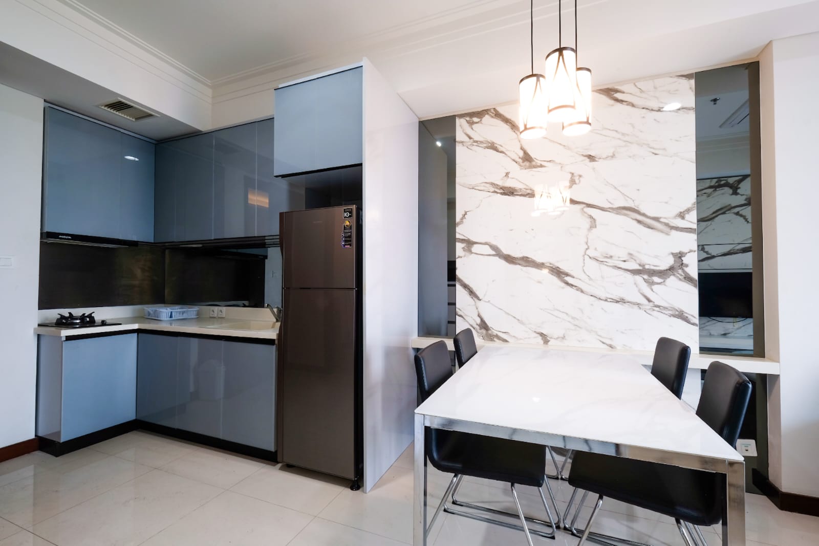 Sewa Casagrande Residence Tower Bella Fully Furnished Luas 76 m2 2+1 Bed Room