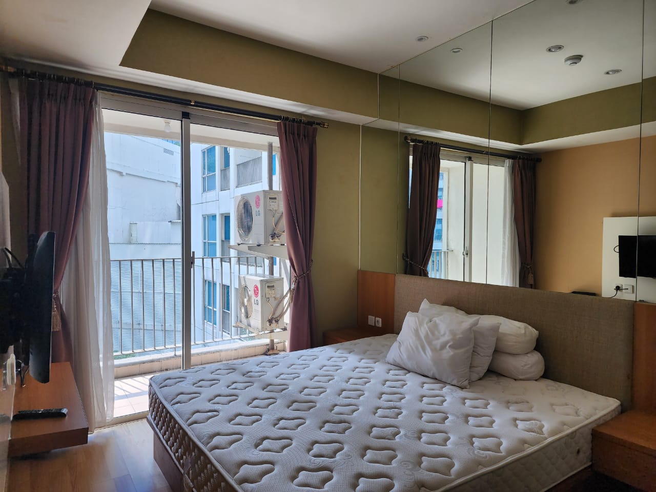 Sewa Casagrande Residence Tower Montana 1 Bed Room Luas 50 m2 Rp.11.000.000/Bulan (Rp.132.000.000/Tahun) Sewa Apartemen Casagrande Termurah, Terlengkap dan Terupdate di area Kokas www.casagrande-residence.com