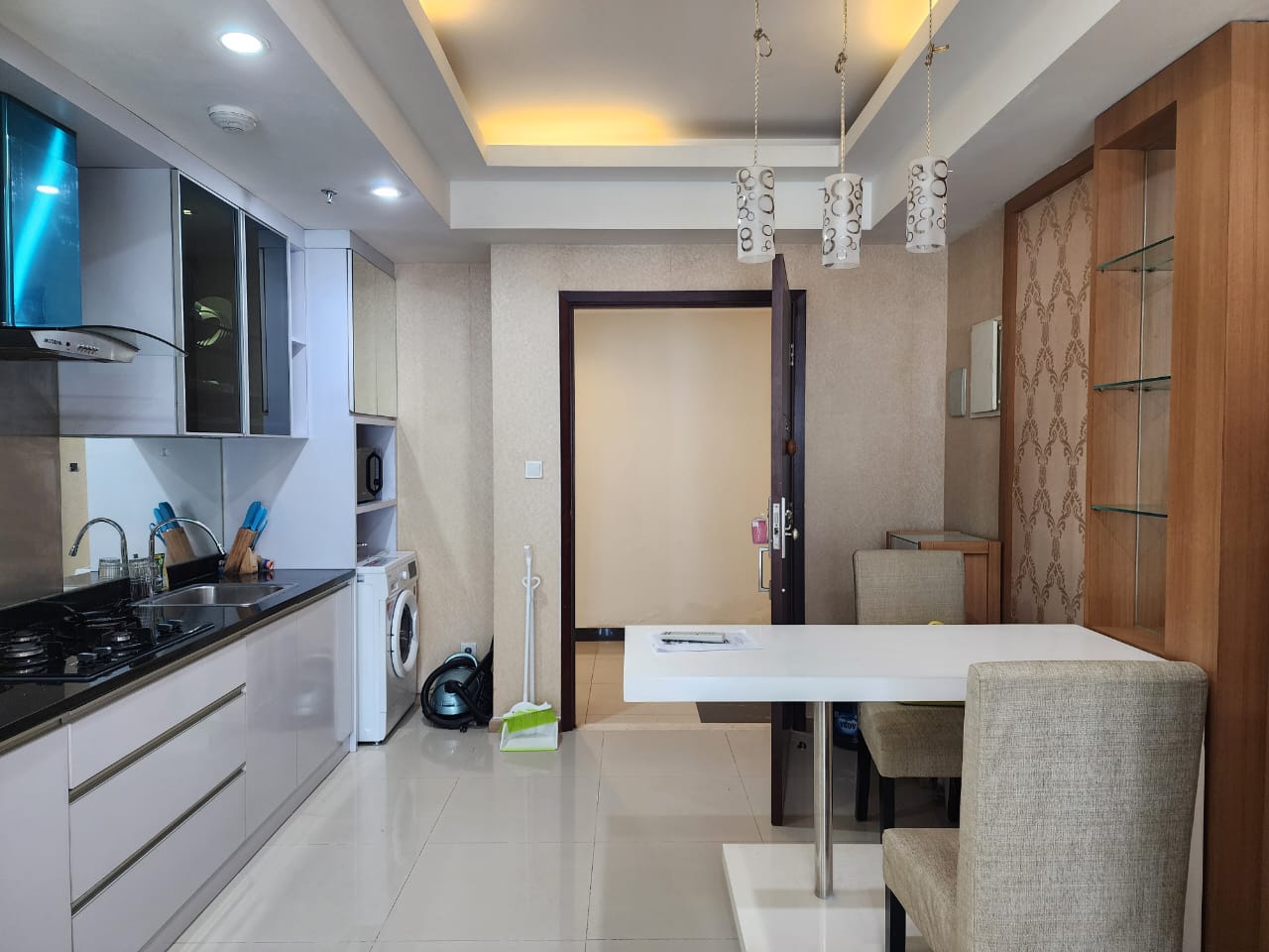 Sewa Casagrande Residence Tower Montana 1 Bed Room Luas 50 m2 Rp.11.000.000/Bulan (Rp.132.000.000/Tahun) Sewa Apartemen Casagrande Termurah, Terlengkap dan Terupdate di area Kokas www.casagrande-residence.com