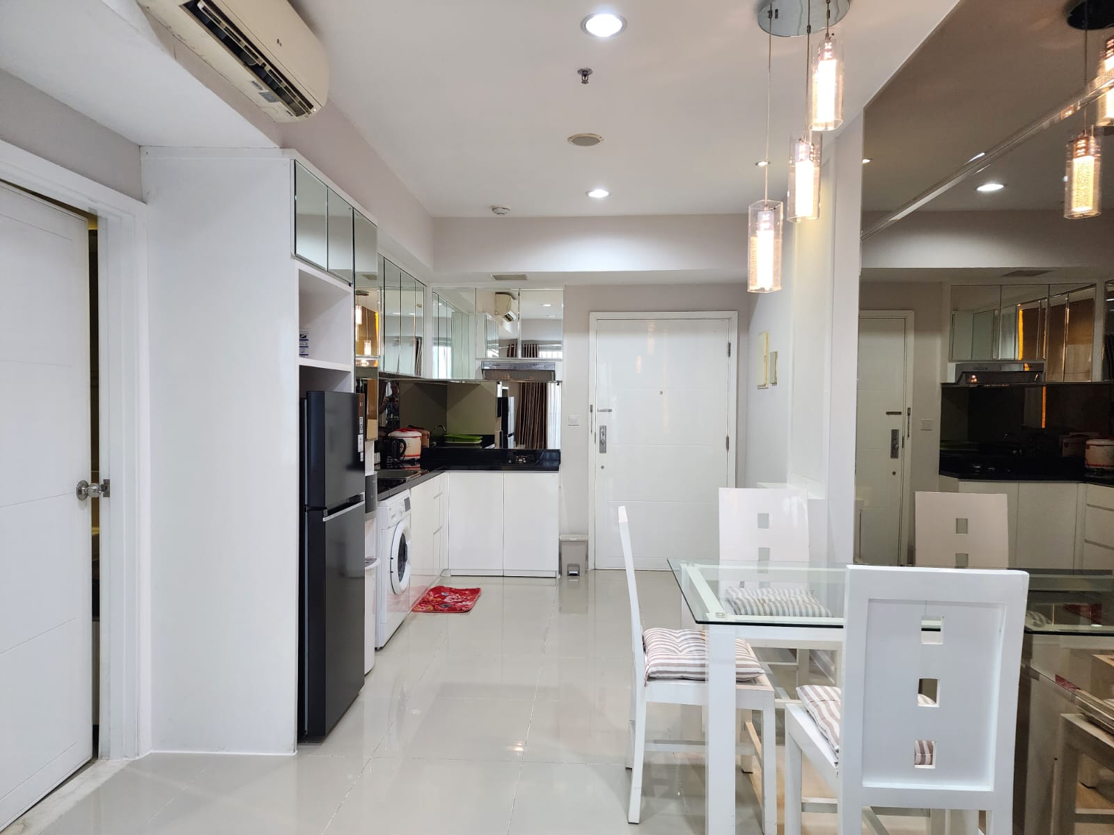 Sewa Tower Mirage 1 Bed Room Luas 51 m2  Lantai 35 unit 10  Rp. 11 Juta Per Bulan Minimal Sewa 1 Tahun www.casagrande-residence.com Stock sewa terlengkap dan terupdate Bulan Juli Tahun 2024