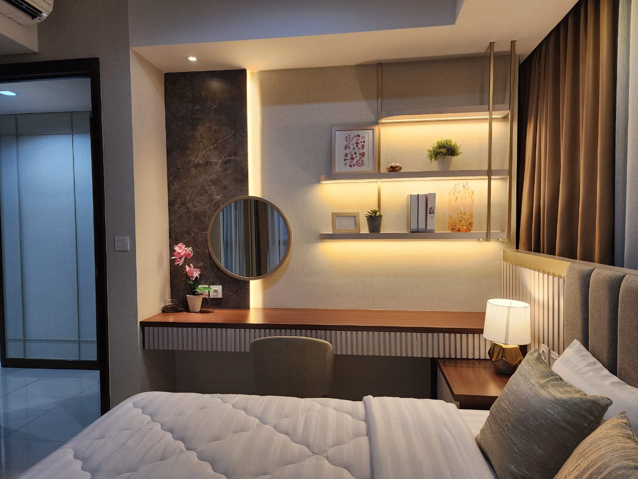 Stock Jual Casagrande Residence Bulan Agustus 2024 Jual Tower Angelo 3+1 Bed Room Luas 120 m2 Furnished Lantai 37 unit 08 Rp. 5,2 Milyar Stock Jual Termurah, Terlengkap dan Terupdate www.casagrande-residence.com !!!