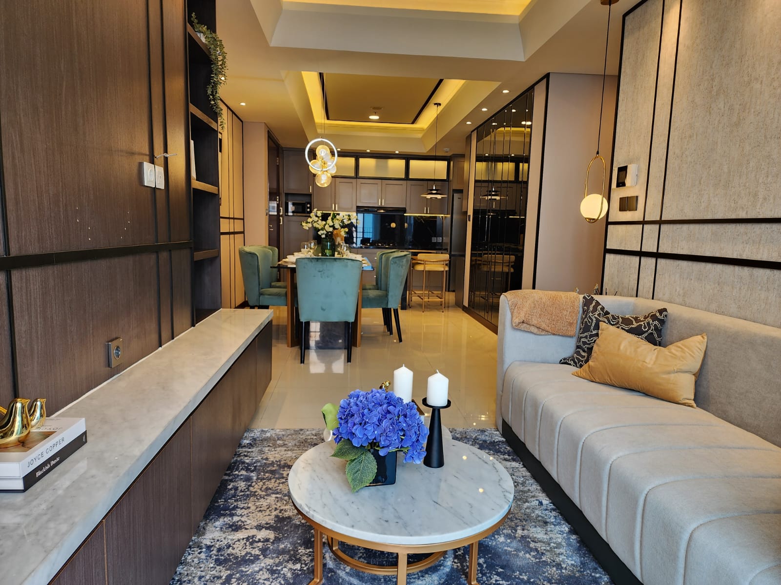 Stock Jual Casagrande Residence Bulan Oktober 2024 Jual Tower Angelo 3+1 Bed Room Luas 129 m2 Furnished Lantai 45 unit 08 Rp. 5,2 Milyar Fully Furnished www.casagrande-residence.com Stock Jual Casa Grande Terlengkap, Termurah dan Terupdate