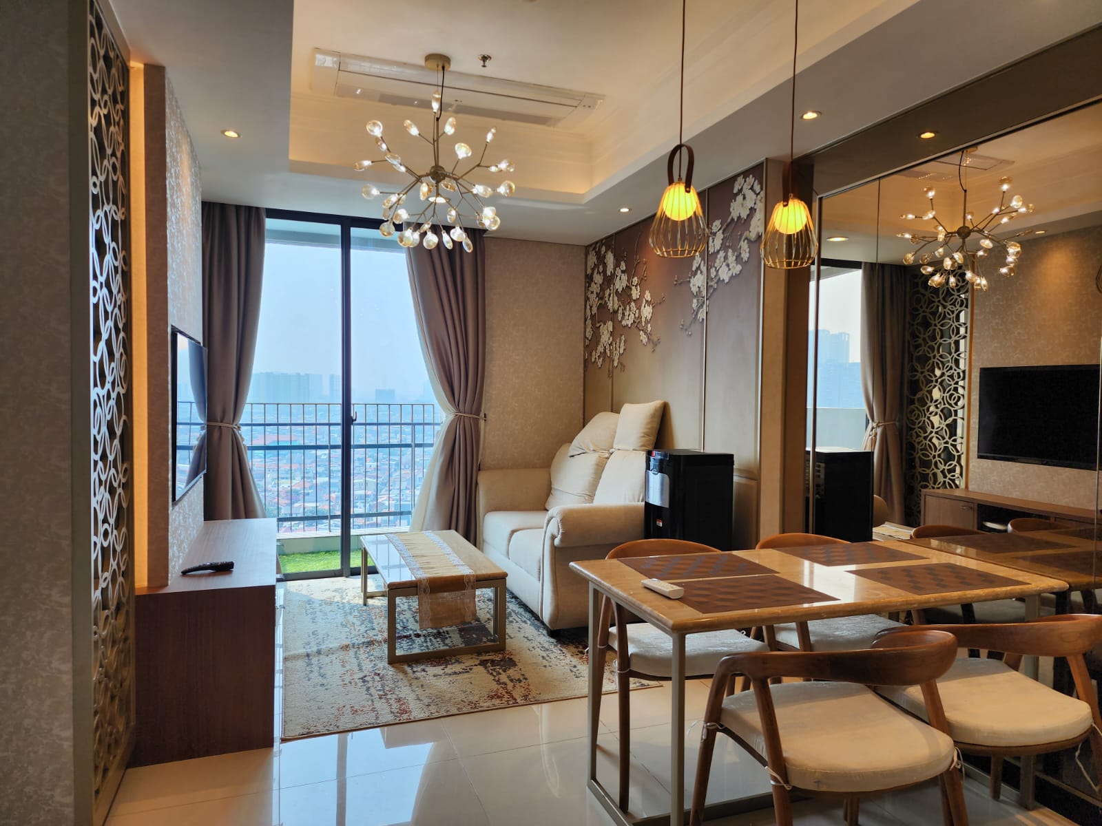 Stock Sewa Casagrande Residence Bulan Agustus 2024 Sewa Tower Chianti 2+1 Bed Room Luas 76 m2 Lantai 17 unit 02 Rp. 16 Juta Per Bulan Minimal Sewa 1 Tahun Stock Sewa Termurah, Terlengkap dan Terupdate www.casagrande-residence.com !!!