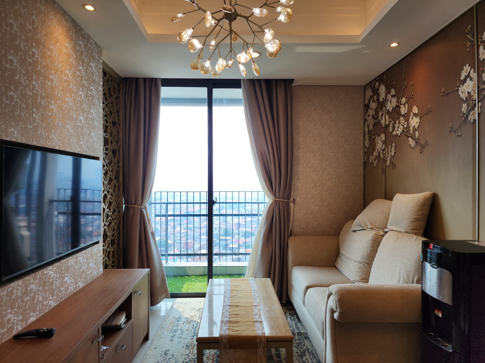 Stock Sewa Casagrande Residence Bulan Agustus 2024 Sewa Tower Chianti 2+1 Bed Room Luas 76 m2 Lantai 17 unit 02 Rp. 16 Juta Per Bulan Minimal Sewa 1 Tahun Stock Sewa Termurah, Terlengkap dan Terupdate www.casagrande-residence.com !!!
