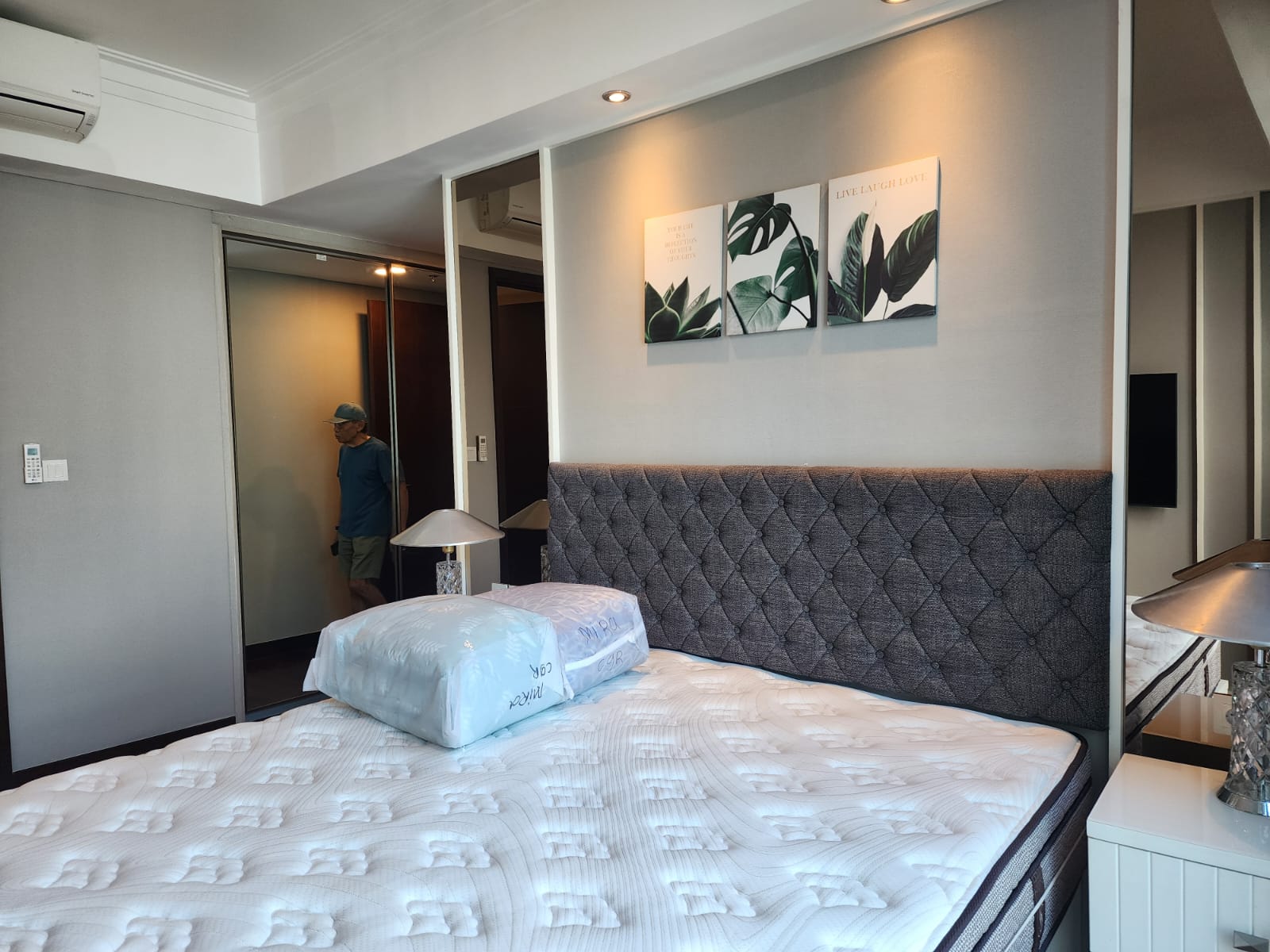 Stock Sewa Casagrande Residence Bulan Juli 2025 Sewa Apartemen Tower Chianti 3+1 Bed Room Luas 145 m2 Lantai 22 unit 08 USD 2000/Bulan (USD 24.000/Tahun) Minimal Sewa 1 Tahun Stock Sewa Terupdate www.casagrande-residence.com