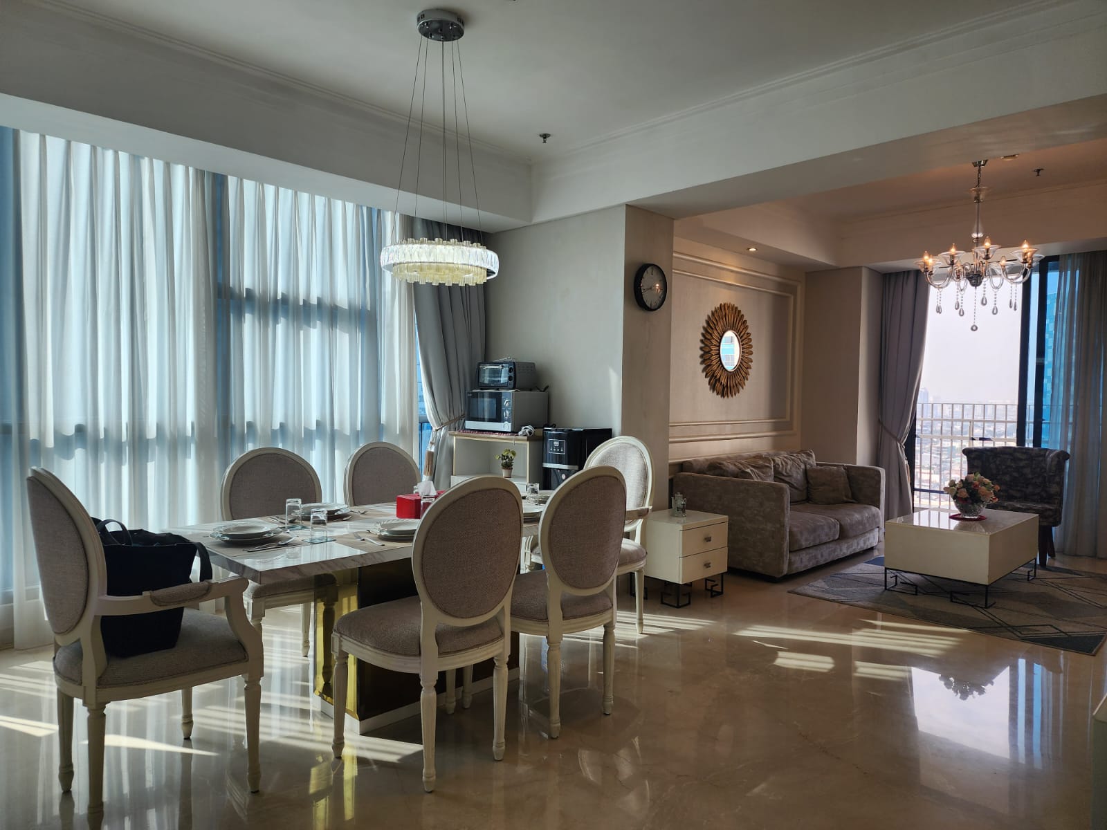 Stock Sewa Casagrande Residence Bulan Juli 2025 Sewa Apartemen Tower Chianti 3+1 Bed Room Luas 145 m2 Lantai 22 unit 08 USD 2000/Bulan (USD 24.000/Tahun) Minimal Sewa 1 Tahun Stock Sewa Terupdate www.casagrande-residence.com