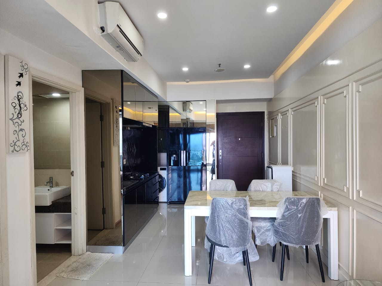 Sewa Apartemen Casagrande Residence Tower MIRAGE 1 Bed Room Luas 51 m2 Lantai 29 unit 10 Rp. 144 Juta / Tahun (12 Juta/Bulan) Sewa Apartemen Casagrande Termurah, Terlengkap dan Terupdate di area Kokas www.casagrande-residence.com